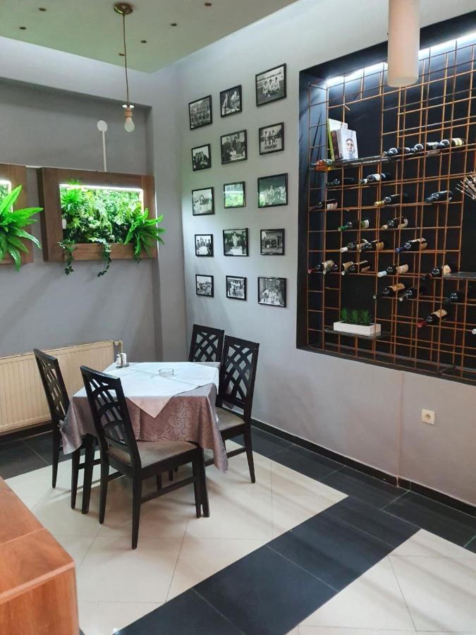 Sunny Hill Garden Bed & Breakfast Stara Pazova Bagian luar foto