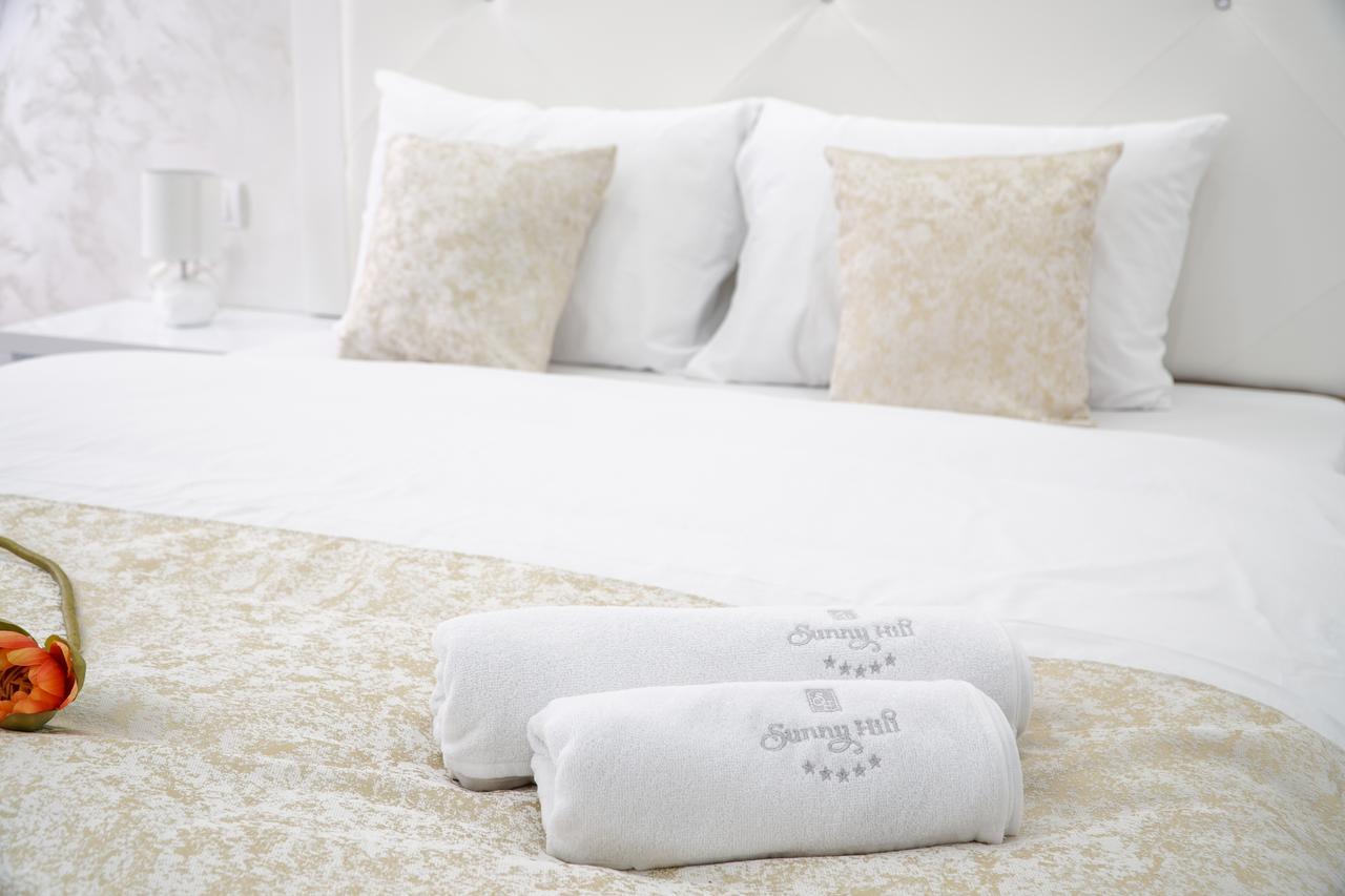 Sunny Hill Garden Bed & Breakfast Stara Pazova Bagian luar foto