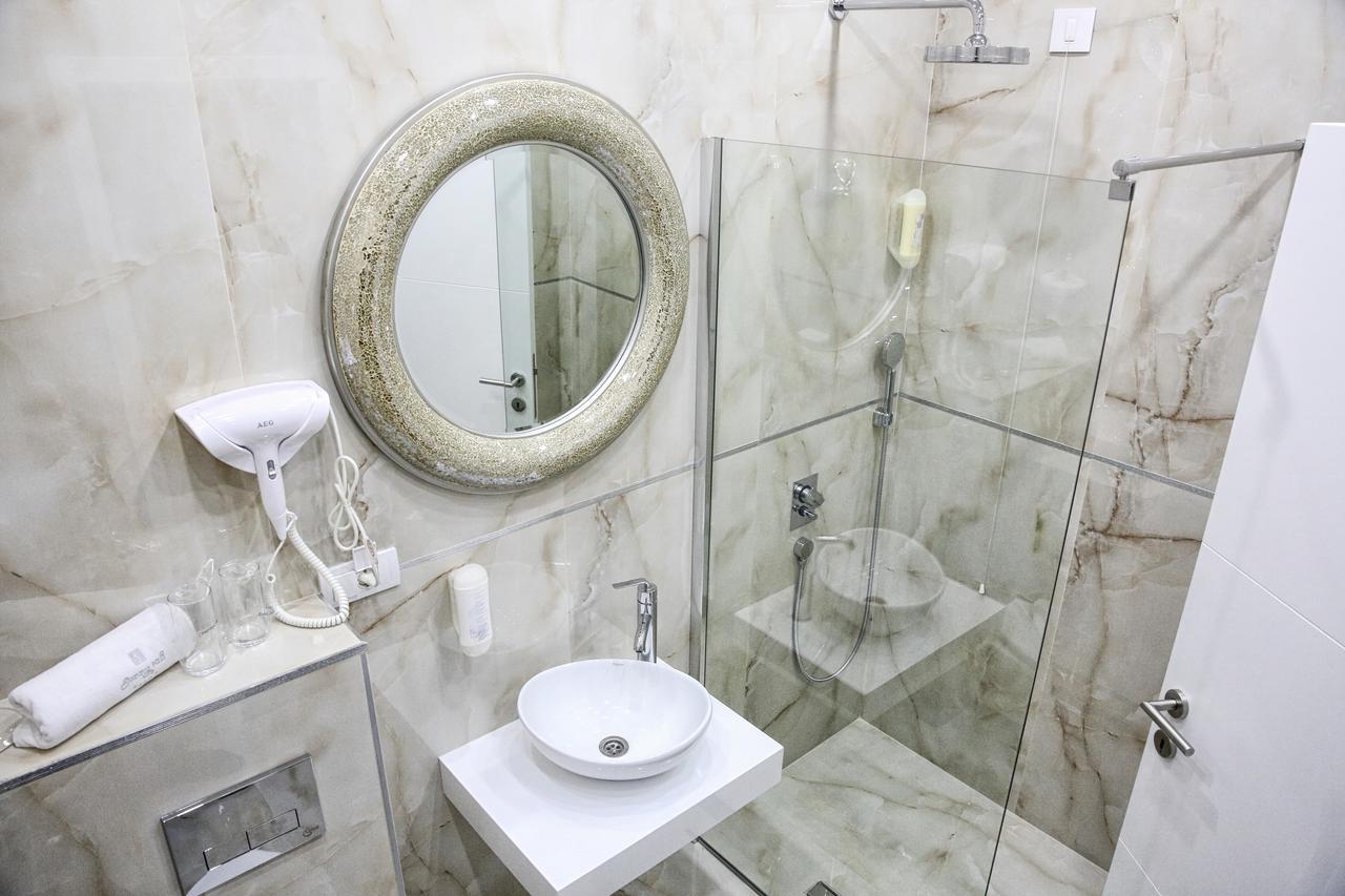 Sunny Hill Garden Bed & Breakfast Stara Pazova Bagian luar foto
