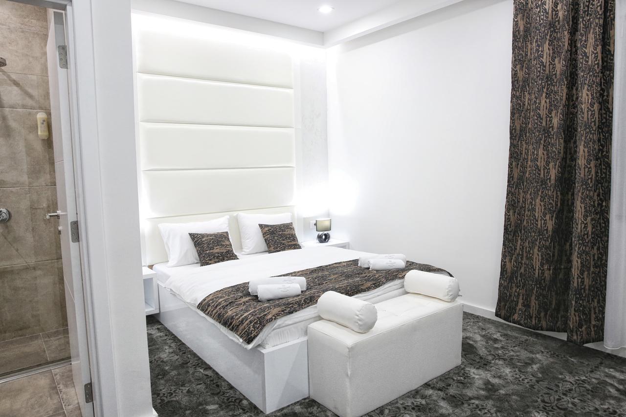 Sunny Hill Garden Bed & Breakfast Stara Pazova Bagian luar foto