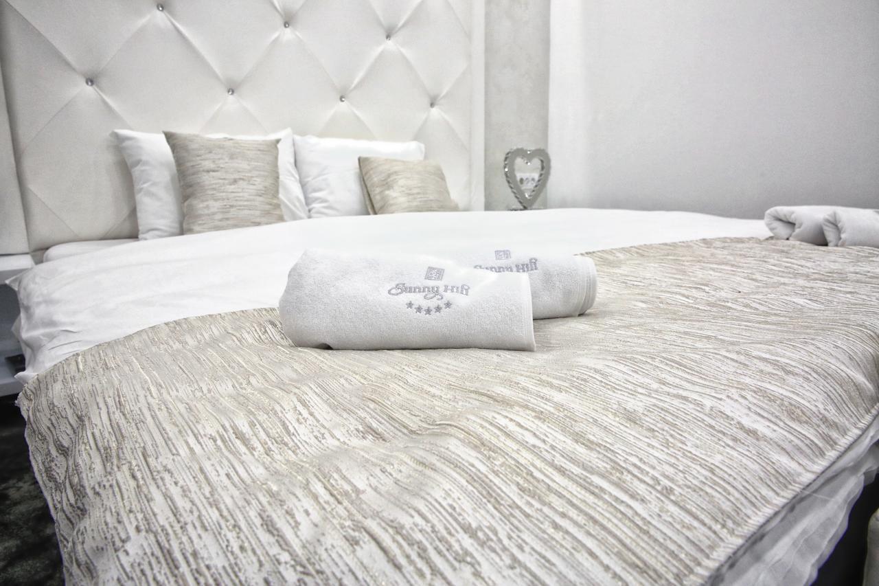 Sunny Hill Garden Bed & Breakfast Stara Pazova Bagian luar foto