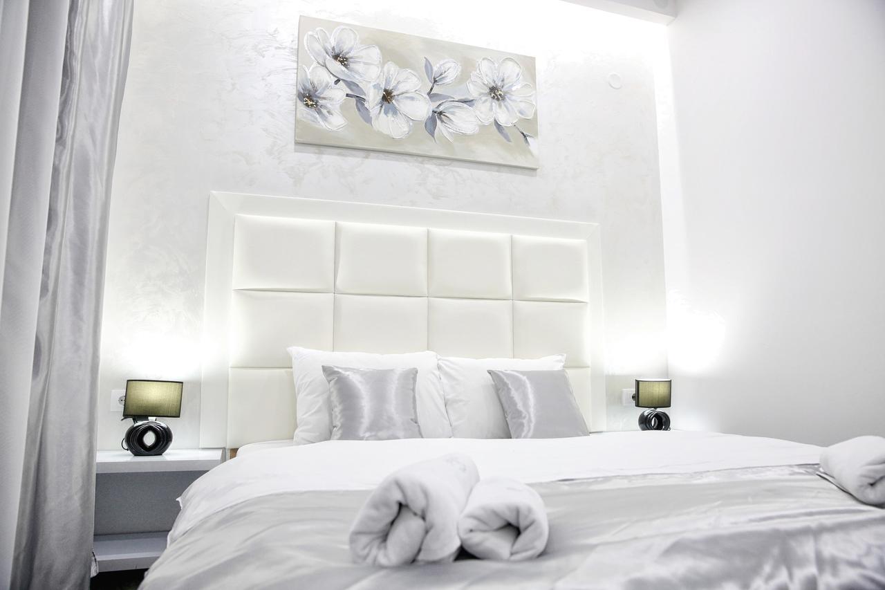 Sunny Hill Garden Bed & Breakfast Stara Pazova Bagian luar foto
