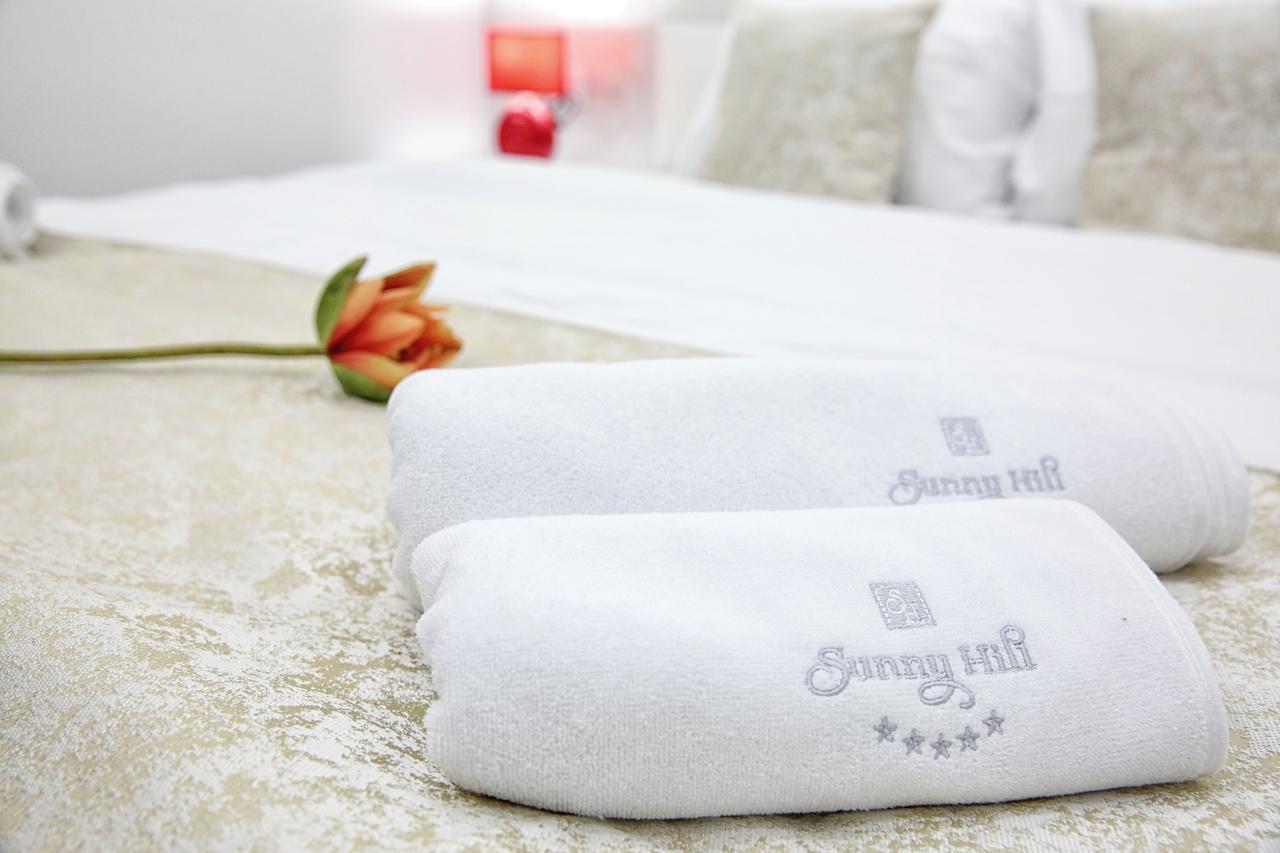 Sunny Hill Garden Bed & Breakfast Stara Pazova Bagian luar foto