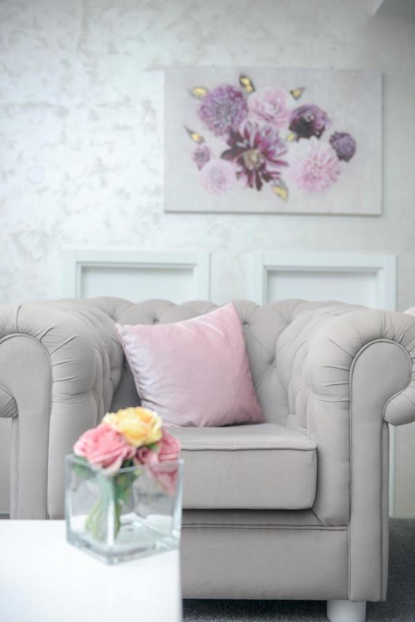 Sunny Hill Garden Bed & Breakfast Stara Pazova Bagian luar foto