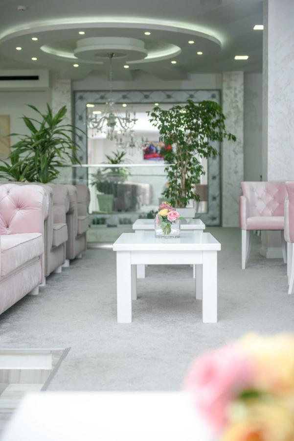 Sunny Hill Garden Bed & Breakfast Stara Pazova Bagian luar foto