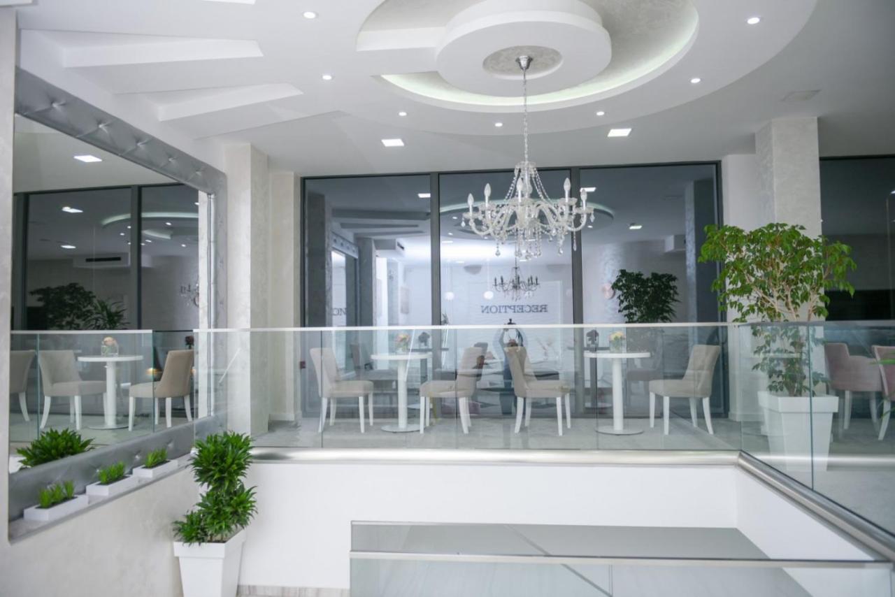 Sunny Hill Garden Bed & Breakfast Stara Pazova Bagian luar foto